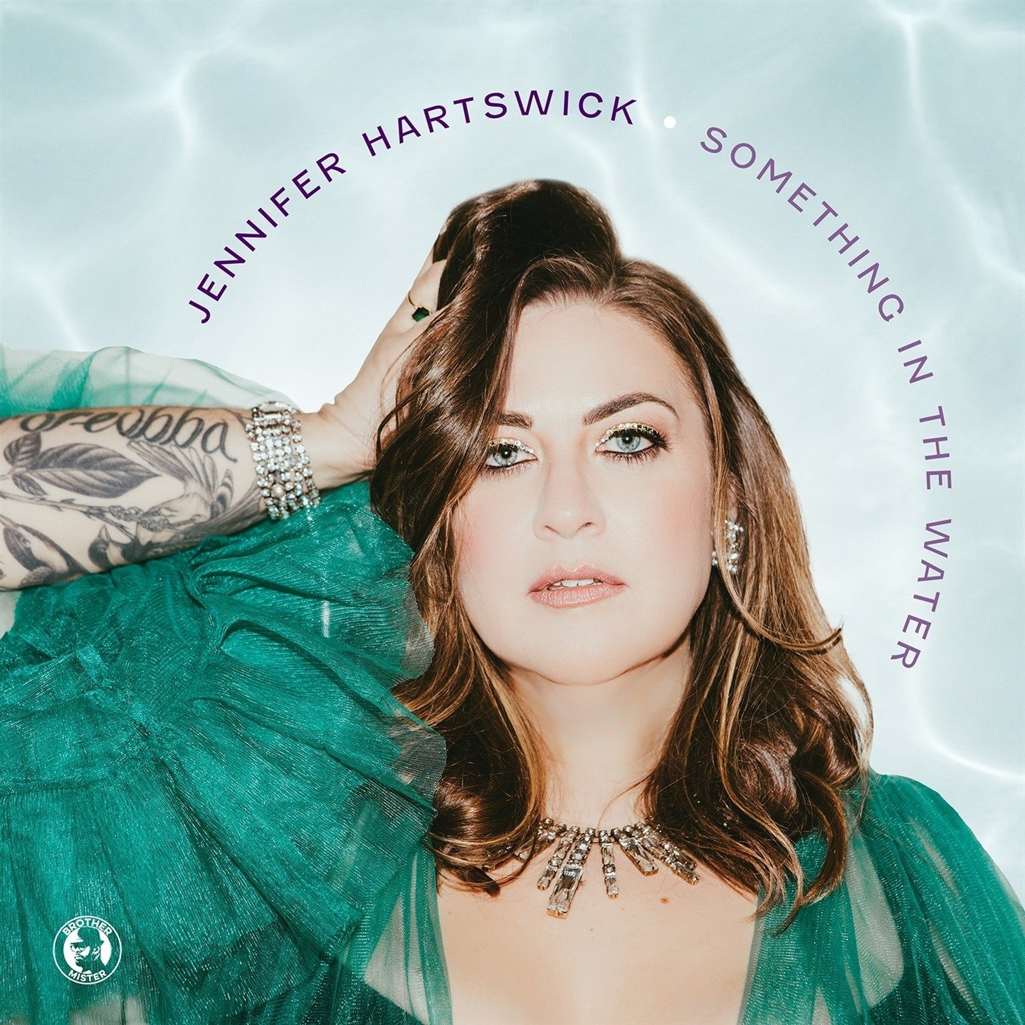 CD Shop - JENNIFER HARTSWICK SOMETHING IN THE WATER