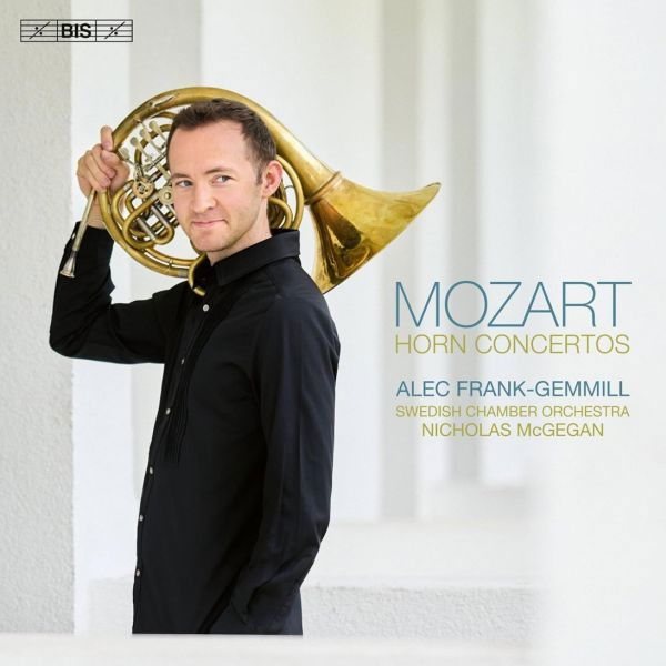 CD Shop - NICHOLAS MCGEGAN MOZART: HORN CONCERTOS