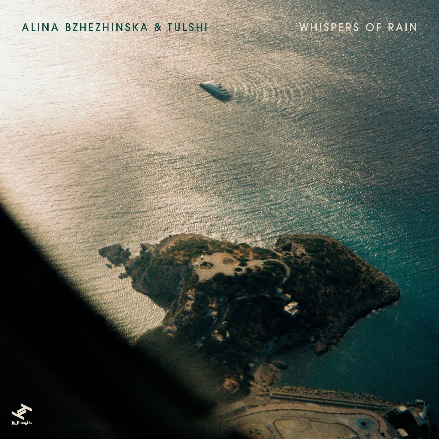 CD Shop - ALINA BZHEZHINSKA WHISPERS OF RAIN