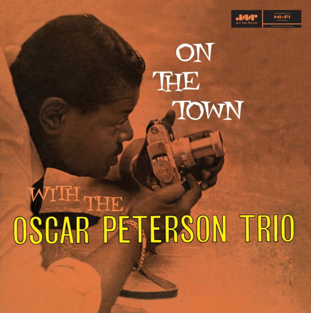 CD Shop - OSCAR PETERSON TRIO ON THE TOWN